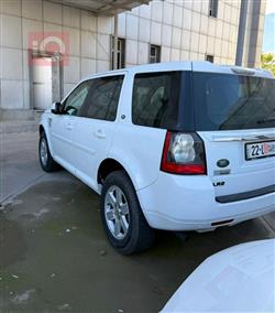 لاند روفر LR2